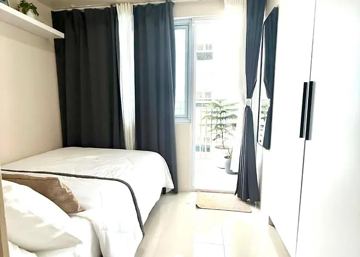 Modern Makati Premium 1 Bedroom At Jazz Residences *