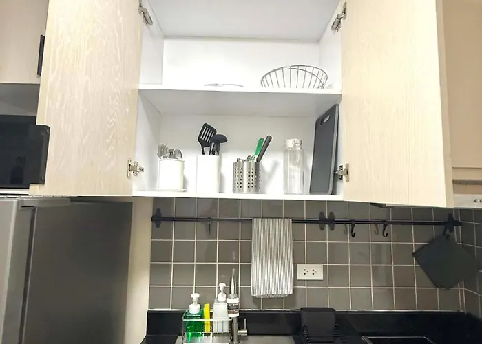 Modern Makati Premium 1 Bedroom At Jazz Residences