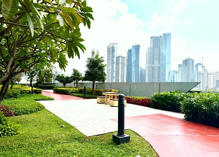 Modern Makati Premium 1 Bedroom At Jazz Residences *